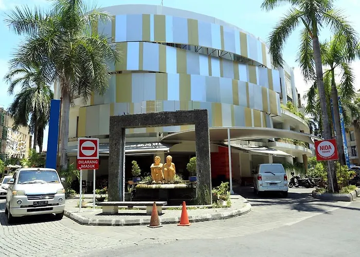 فندق Reddoorz @ Istana Kuta Galeria كوتا