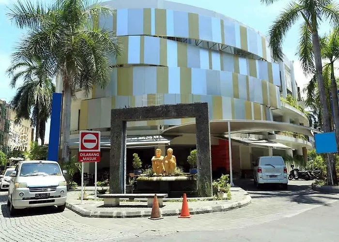 Reddoorz @ Istana Kuta Galeria 3* كوتا